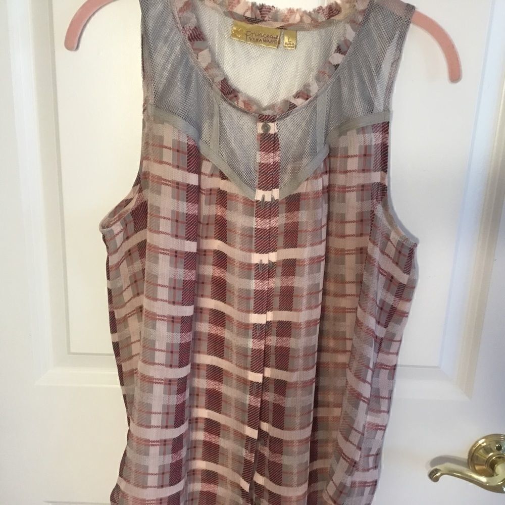 NWOT Princess Vera Wang Sleeveless Sheer top Women’s Sz. L